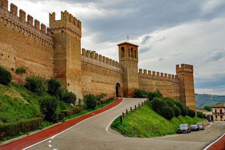 Scopri le Marche Insolite: Viaggio tra Luoghi e Storie Inusuali della Regione